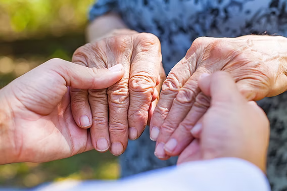 Parkinson’s Symptoms Explained: What Caregivers Should Expect